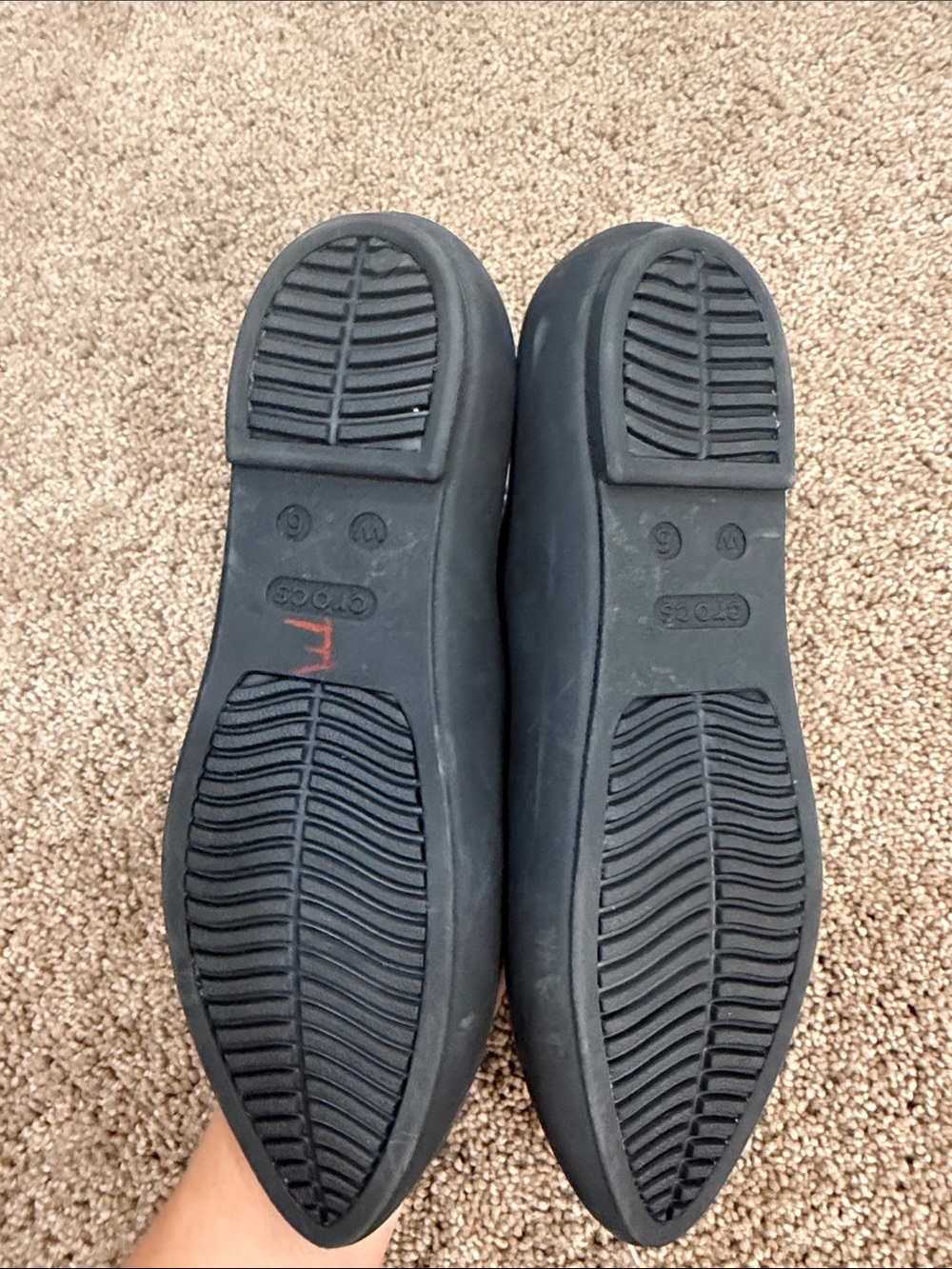 CROCS Women's Black Pointed Slip-On Flats - Picture 3 of 4